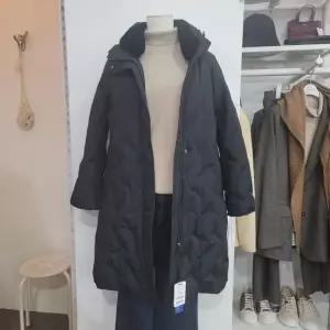 [하프클럽/올리비아하슬러]올리비아하슬러 DP01 렉스카라 자수 롱  OHDWLP201