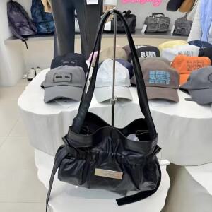 스타일 여성호환용 토트백 언더암 폴디드 숄더백 출퇴근호환용 INS 트렌드 마틴 김  가방 캐주얼 핸드백