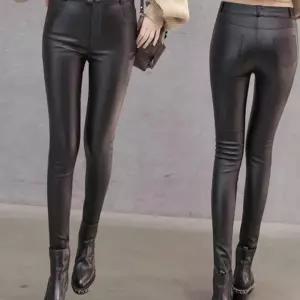 (다올)올블랙 스판팬츠 레더팬츠 슬림핏 은은한광택 여성편한바지
