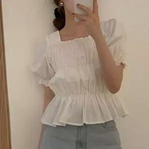 여자 퍼프 소매 셔링 짧은 크롭 스타일 반팔 블라우스 여성 셔츠 귀여운 가오리 여름