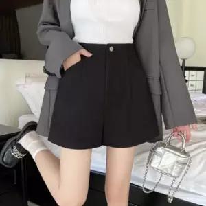 [신상오픈런]여성 블랙 하이웨스트 A라인 숏팬츠 (33146707)