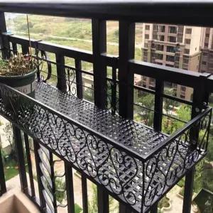 베란다 난간 화분 걸이대 선반 회색 아파트 창틀 화분걸이