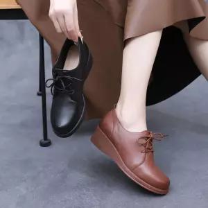 엘럽 여성용 빈티지 소가죽 워킹화 라운드토 컴포트구두 엄마룩 앞코에 웨지힐 통굽 빅사이즈 봄가을 원템3