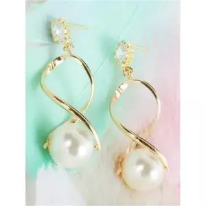 [쥬아나윤] 엘린 스와로브스키 진주 귀걸이