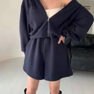 [신상오픈런]여성 가을 와이드 3부 와플 스타일 밴딩 반바지 (40947355)