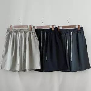 [신상오픈런]남녀 공용 쿨원단 와이드 밴딩 반바지 버뮤다 스타일 (38170011)