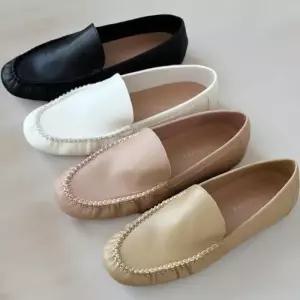 [신상오픈런]여성 클래식 단화 로퍼 꼬임 디자인 낮은 굽 (33434878)