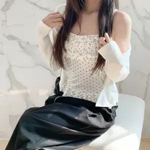 [하프클럽/]여성용 도트 프릴 나시와 가디건 세트 봄여름 간절기 의류