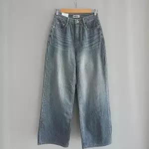 [신상오픈런]여성 스트라이프 루즈핏 와이드 청바지 논스판 워싱 (40734375)