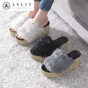 [애슬릿] 에스파듀 퍼 스트랩 통굽 웨지 슬리퍼 9.5cm