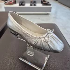 엘칸토 HC11 양가죽 여성 플랫 1CM 세미정장 플랫 펌프스  Q7T3U61Q391