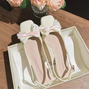 셉띠엠브레 치마 부드러운 웨지힐 여자웨지힐 웨딩 피로연 미들힐 통굽 화동 리본 샌들 UNO5