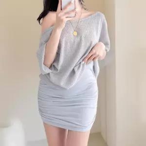 [신상오픈런]여성 루즈핏 오프숄더 셔링 니트 셔링 미니 원피스 (39079291)