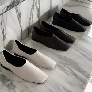 [신상오픈런]아방가르드 흰색로퍼 인조가죽 사각코 무광단화 (30896867)