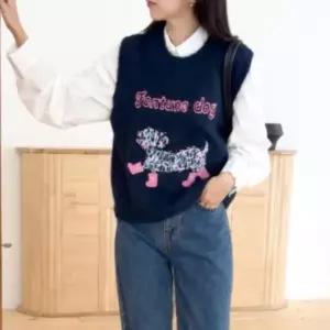 [신상오픈런]여성 독특한 뽀글이 디자인 울 혼합 라운드넥 니트 베스트 (42613045)