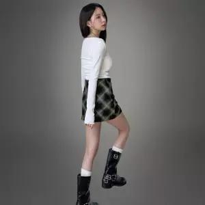 [신상오픈런]여성 사이드 컷 배색 플레어 와이드 청바지 (41503186)