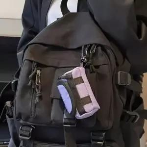 천진반 여친 캐주얼 데일리룩 가방 미니백 핸드백 캔버스백 걸이 원통백 립스틱 이어폰 KUK5