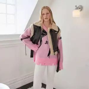 에고이스트 BL크롭 페이크 무스탕 VT ER4OMV01 983405