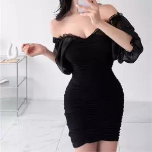 [신상오픈런]여성 오프숄더 투톤 미니 드레스 시스루 셔링 디자인 (39096150)