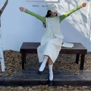 [옷은날개] 여성패션 그린니트+누빔 허리밴딩 나시 원피스 세트