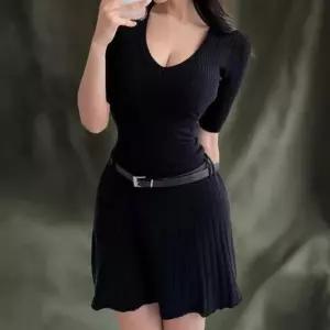 [신상오픈런]여성 벨트 플리츠 미니 원피스 골지 브이넥 스커트 (39101431)