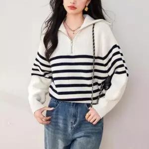 [옷은날개] 여성 2컬러 단가라 하프집업 배색 스트라이프 니트티