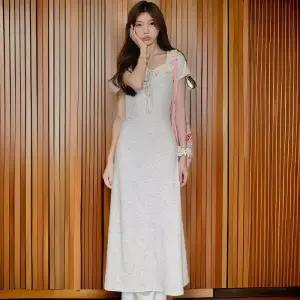 [신상오픈런]여성용 프릴 디테일 A라인 스트링 반팔 롱드레스 (32966086)