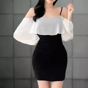 [신상오픈런]여성 오프숄더 쉬폰 미니 드레스 배색 셔링 원피스 (41566405)