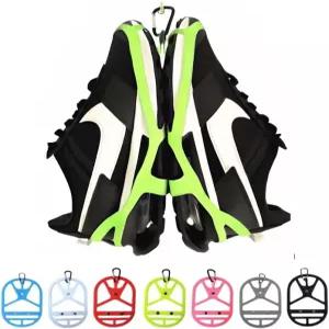 클립 걸이가 있는 백팩용 슈 홀스터. 운동화 클리츠 볼링 축구 농구 여행 야외 스포츠용 카라비너가 신발