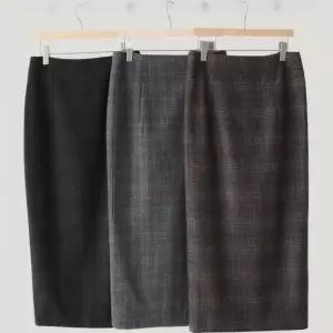 [신상오픈런]여성 겨울 출근 패션 H라인 슬릿 빅사이즈 체크 롱 스커트 (42612004)