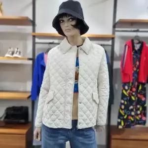 베네통/애플아울렛/백 니트 다이아 퀼팅 덕다운 패딩/BAPDF5361
