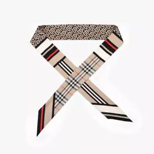 [롯데백화점]버버리 [버버리]체크 TB 모노그램 아이콘 스트라이프 실크 스카프(8037017 A70266)