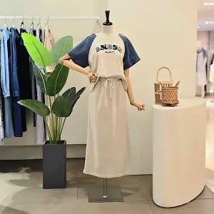 [대구백화점] [4CUS]데님 배색 티셔츠 밴딩 스커트 세트(FM5D3ST32092)