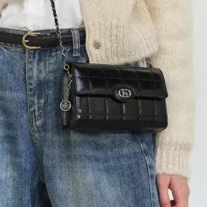 [헤지스](광주신세계)[선물추천][인기급상승] 블랙 퀼팅 소가죽 체인크로스백 HIWA5F764BK