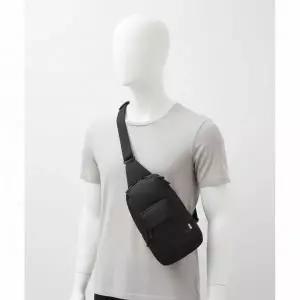 코오롱스포츠 남녀공용 포켓 슬링백 QEBDX25411BLK 330592