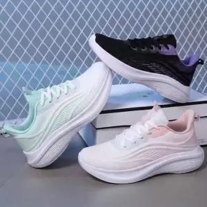 여성 봄 운동화 230g 경량 통기성 좋은 데일리 워킹화 가벼운 착화감 발편한 운동화