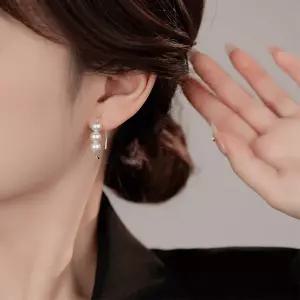 더 아르니 진주 후크 귀걸이 실버 여성 데일리 하객룩 드롭 이어링 미니멀 포인트 악세사리