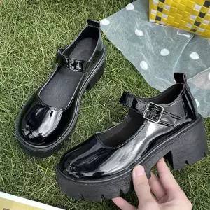 여성통굽 유광 무광 키높이 통굽로퍼 펌프스힐 버클 스트랩샌들