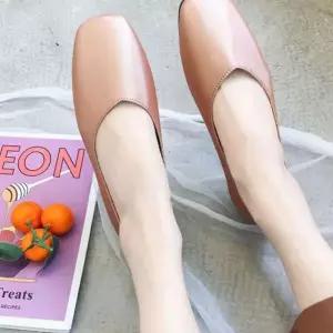 클래식 유광 여름 플랫 슈즈 블로퍼 단화 데일리 여성플랫슈즈 여자 신발