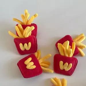 [에이치플러스몰]감자튀김 브로치 포테이토 뱃지 자석 핀 가방 장식 소품