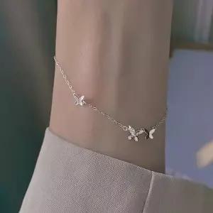 큐빅 장식 나비 디자인 여성용 손목 팔찌 큐빅 포인트 나비 모티브