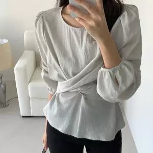 [코코블랑] 클라레 꼬임 블라우스