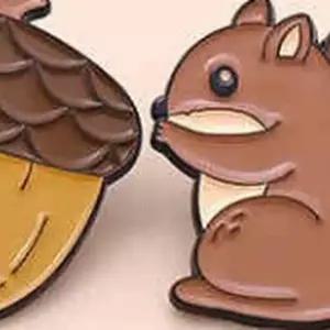 도토리 다람쥐 가을 핸드메이드 브로치 동물 캐릭터 패션