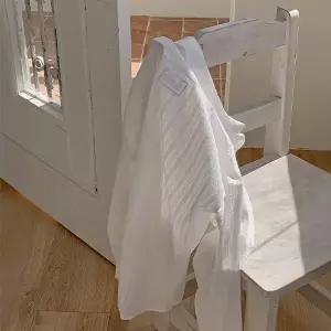 핫핑 [핀터감성][레이스라벨/여리핏] 르버너 오버핏 레이스라벨 자수 코튼 긴팔셔츠