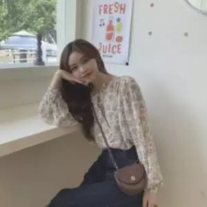 [다잇템] 여성 플라워패턴 빅사이즈 시폰 롱슬리브 블라우스