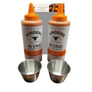 고메 버터 윙 소스 번들 u2013 스테인리스 스틸 디핑 컵 2개 포함 2병 + 치킨 윙 레시피 카드(에어프라이어, 오븐, 튀김) u2013 매운 윙 소스 게임 데이 및 바비큐 선물 세트