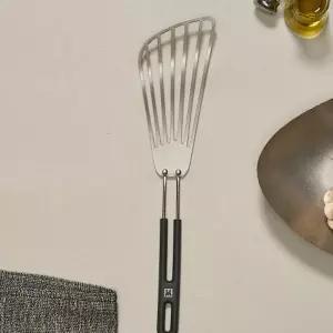 [지비유]바겐슈타이거 에센셜 조리도구_사선뒤집개 키친툴