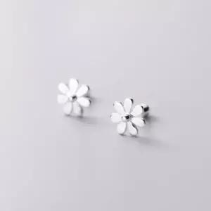 [골드스마일]플라워 모티브 서지컬 데이지 피어싱 귓바퀴 포인트