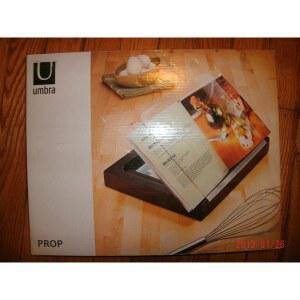 UMBRA PROP 목재 아크릴 스탠드 요리책