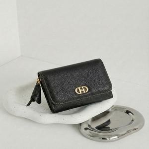 [AK플라자] [헤지스] 블랙 H장식 소가죽 지퍼 반지갑 /HIWA6E660BK